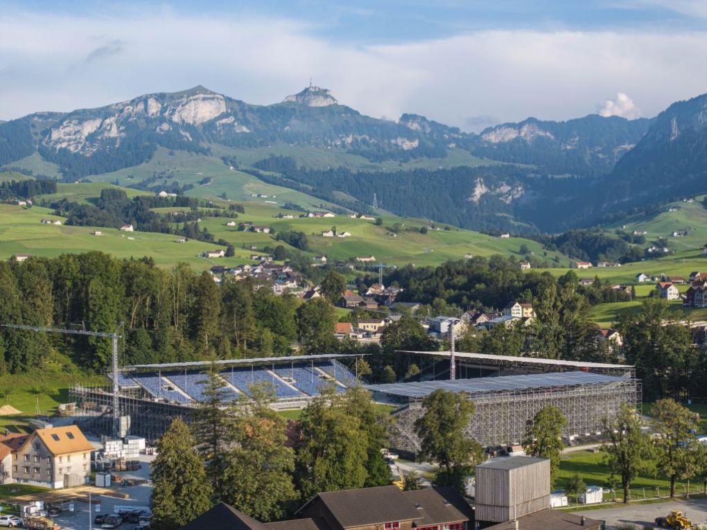 Rund 20.000 Zuschauer werden in der temporären Arena in Appenzell erwartet.