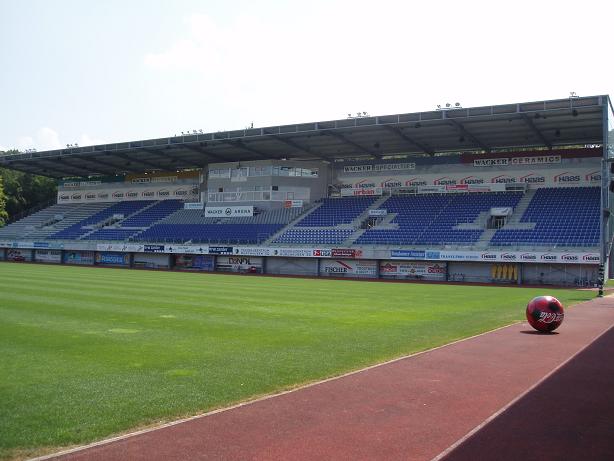 Die Wacker-Arena in Burghausen ist als vorübergehende Spielstätte von Türkgücü München im Gespräch.