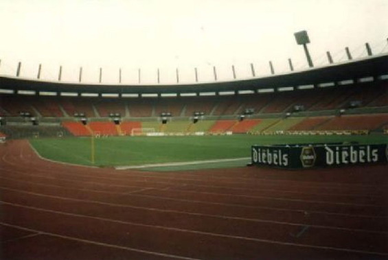 Der „Kaiser“ startete seine Bundestrainer-Laufbahn im Düsseldorfer Rheinstadion mit einer Niederlage gegen Argentinien.