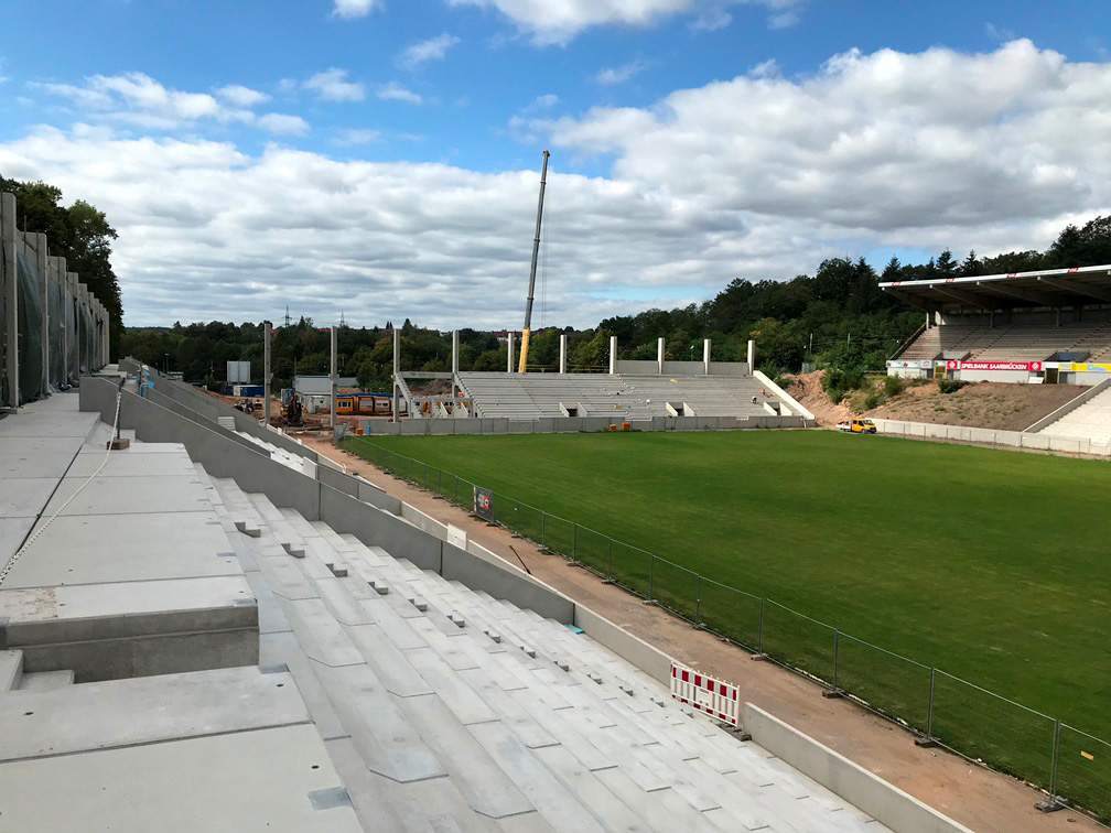 Der Rasen im Ludwigsparkstadion soll im Sommer ausgetauscht werden.