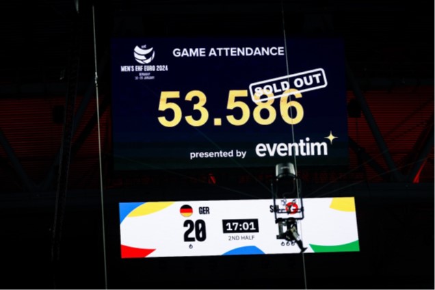 Zum Eröffnungsspiel der EHF EURO 2024 der Männer kamen 53.586 Fans – Weltrekord für ein Handballspiel.