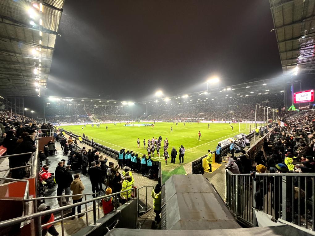 Im Millerntor-Stadion in Hamburg wird in der kommenden Saison nach 13 Jahren wieder Bundesligafußball zu sehen sein.