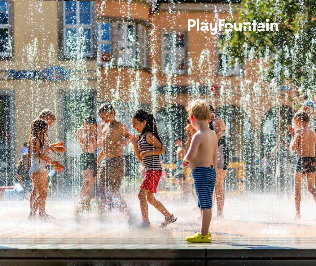 Die Wasserattraktion belebt die Innenstadt.