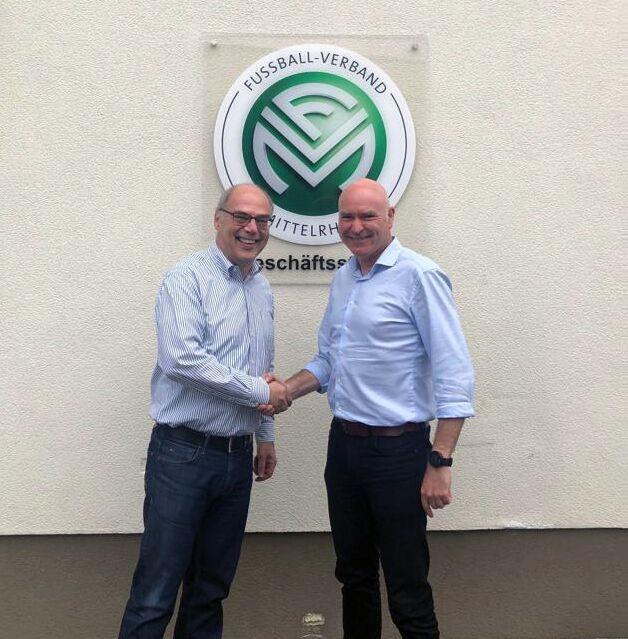 Dirk Brennecke, FVM (l.), und Walter Ariesen, Venue Manager (r.).