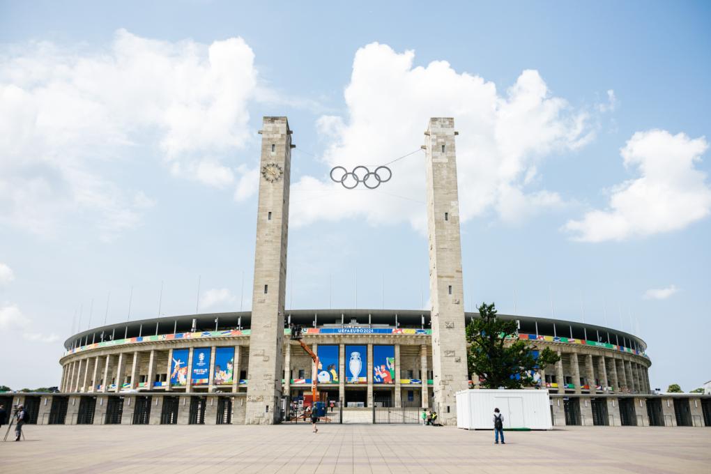 Im letzten Spiel der UEFA EURO 2024 in Deutschland treffen Spanien und England im Olympiastadion Berlin aufeinander.