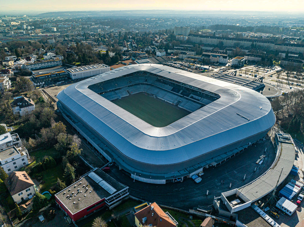Noch im Februar soll die neue Raiffeisen Arena eröffnen.