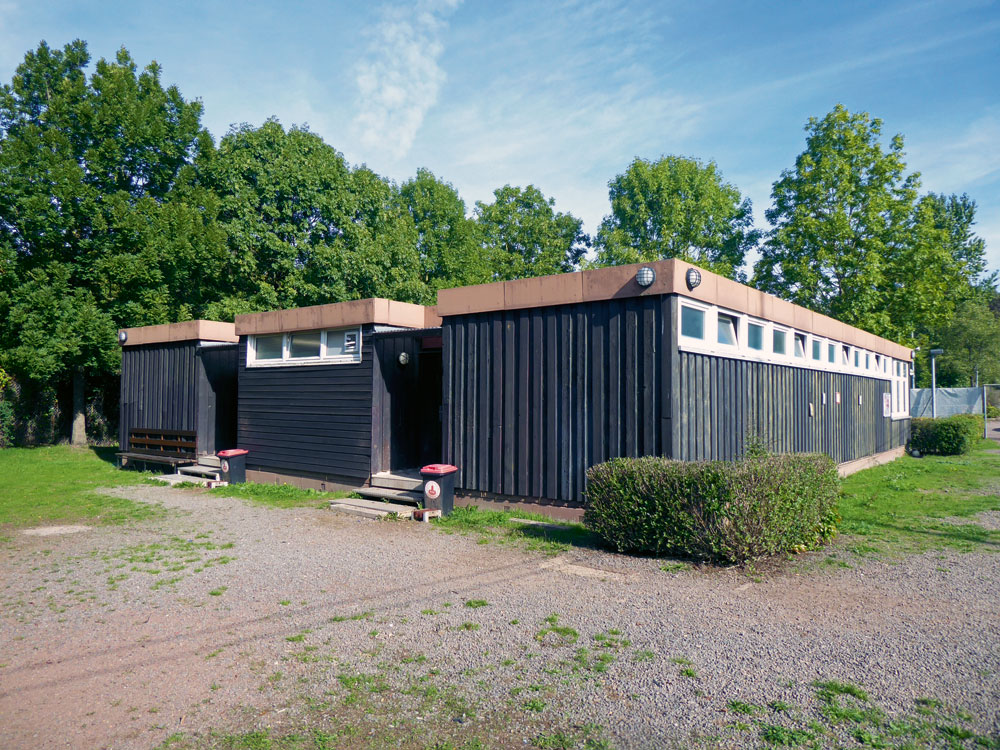 Die alten Umkleiden in Burbach sollen zeitnah ersetzt werden.